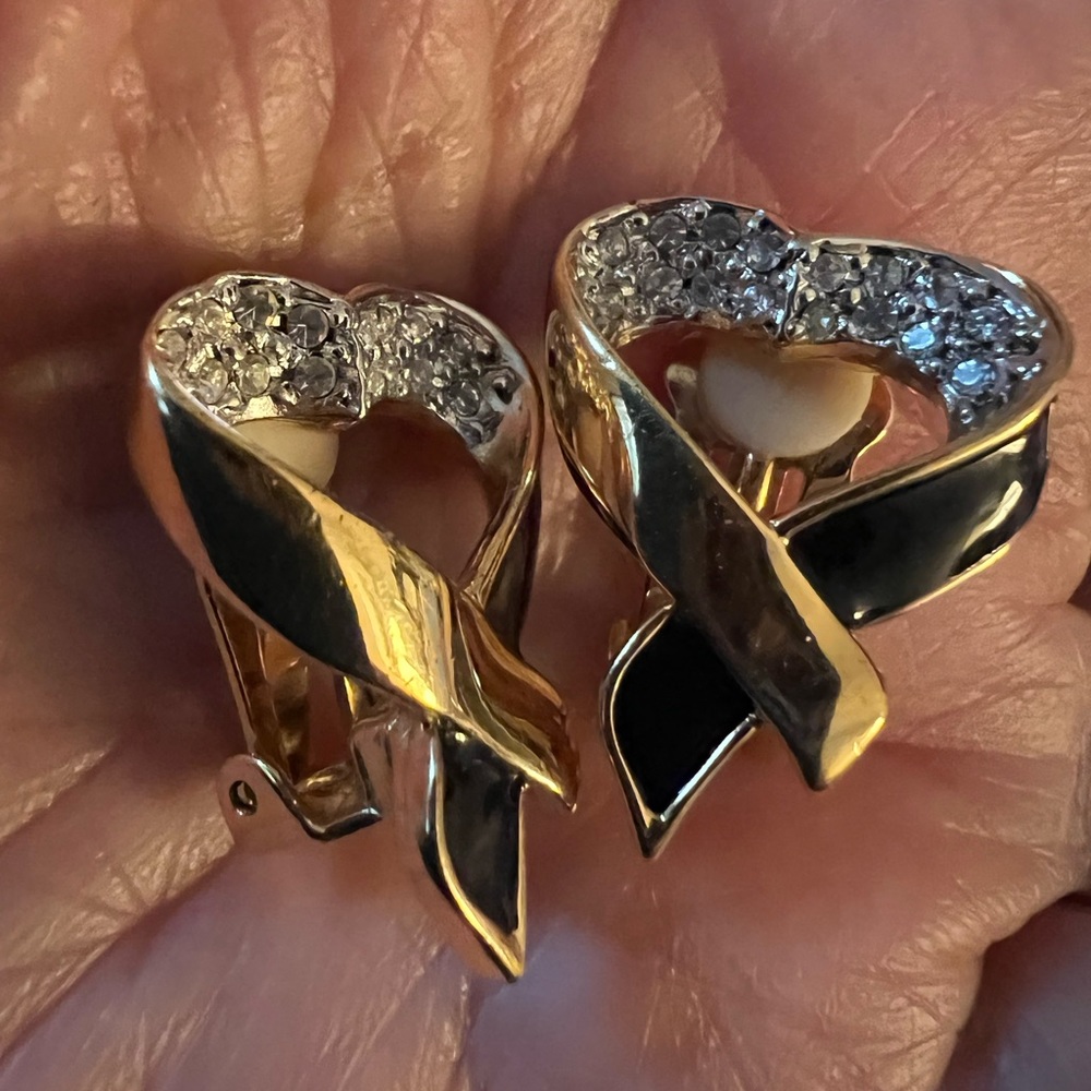 Signed Puccini  clip on earrings -vintage 1960’s
